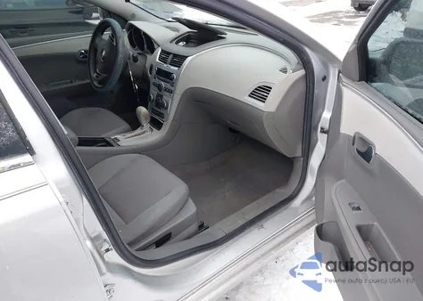 2010 Chevrolet Malibu Ls z USA, uszkodzony, nr VIN 1G1ZB5EB4AF274348